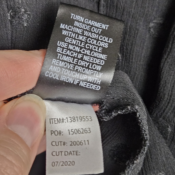 torrid Women's Sheer Flocked Polka Dot Black Button-down Shirt Size 4X - Picture 11 of 12